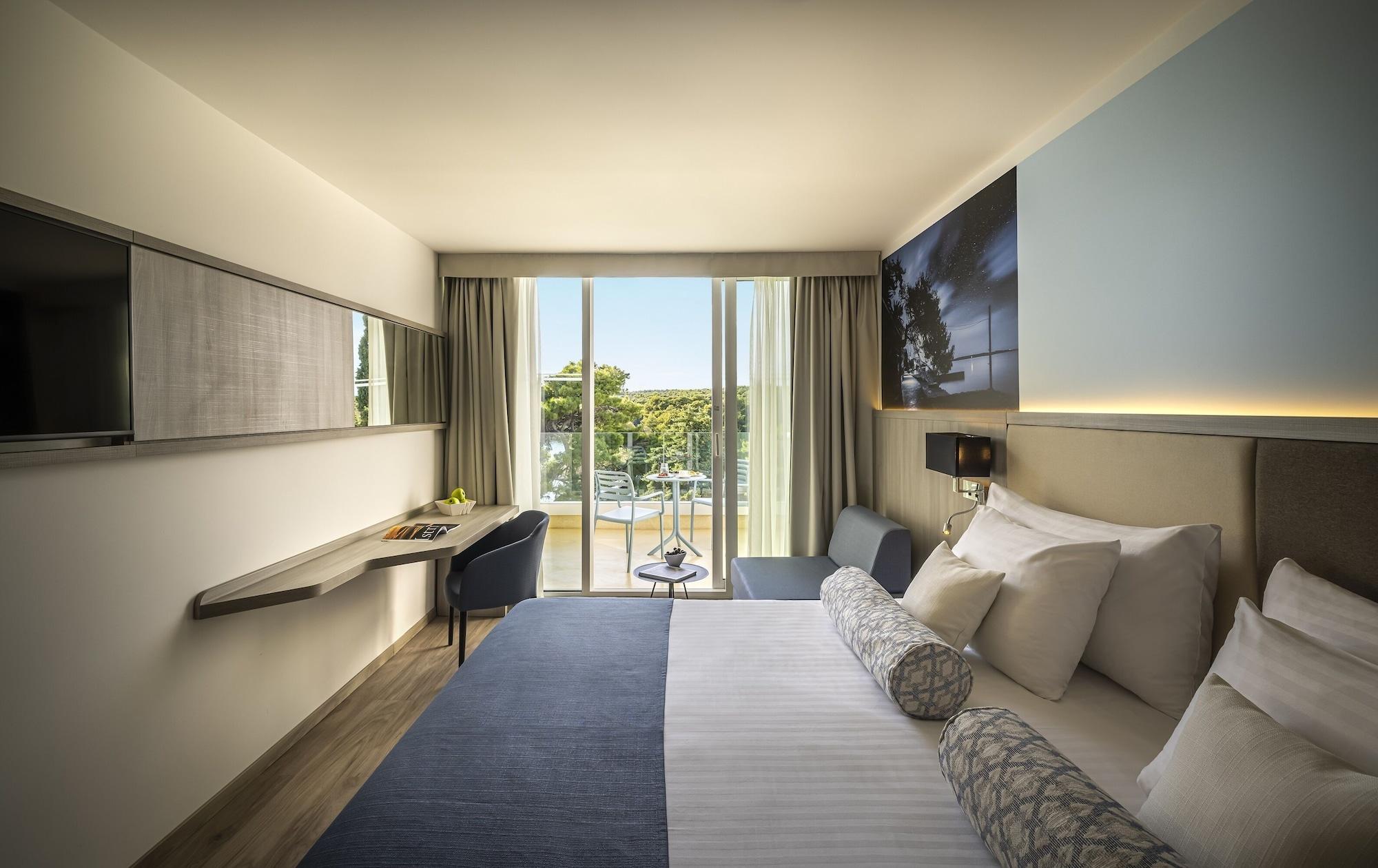 Valamar Carolina Hotel & Villas Kampor Екстер'єр фото