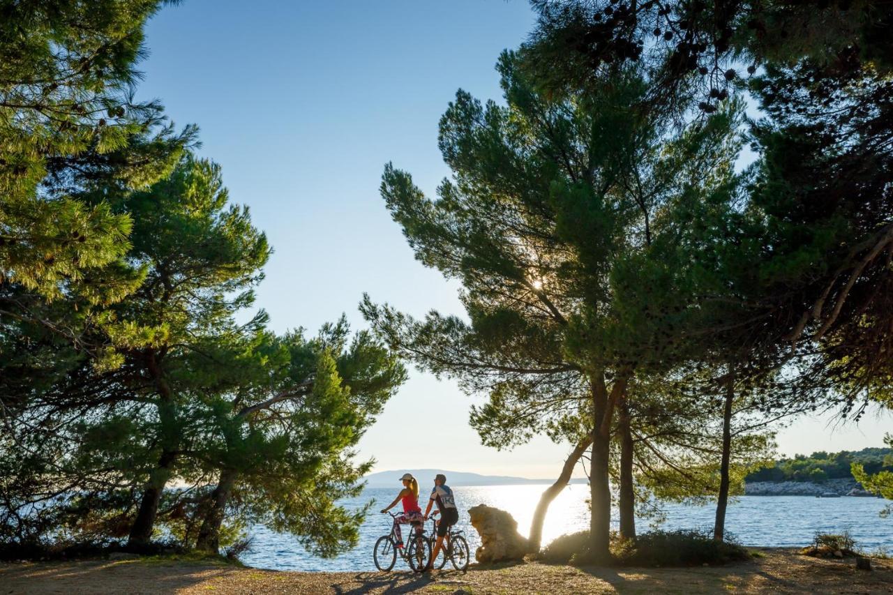 Valamar Carolina Hotel & Villas Kampor Екстер'єр фото